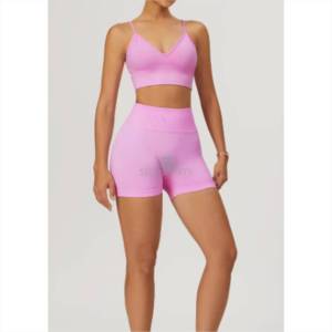 Ensemble de sport deux pièces léger pour femme, idéal pour le yoga et le fitness, avec short et soutien-gorge ajustable, taille élastique sans couture, couleur unie – Nouveauté très prisée - Product Image 3
