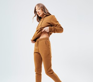 Survêtements de sport respirants de haute qualité pour femmes avec logo personnalisé, pour l'entraînement, la course et la gym, par un fabricant de vêtements de sport - Product Image 5