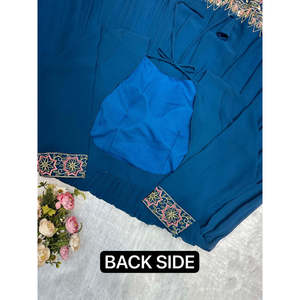 Ensemble de soirée pour femmes de créateur Robe et pantalon Anarkali avec tenue de fête exquise Dupatta - Product Image 4