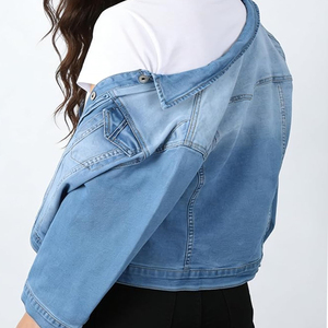 Veste en jean bleu clair déchiré pour femme, manches trois quarts, style décontracté vintage, pour le printemps - Product Image 3