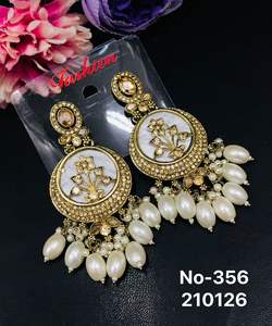 Boucles d'oreilles Jhumka traditionnelles indiennes vintage avec perles et clochettes en alliage, pour femme - Grande Vente - Product Image 4