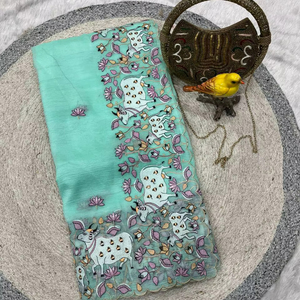 Sari Premium Crush – Motif vache multicolore avec bordure ajourée, idéal pour les fêtes - Product Image 1