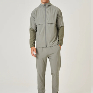 Conjunto de chándal cortavientos transpirable e impermeable de corte regular para hombre, venta al por mayor, calidad premium. - Product Image 1