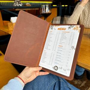 Porte-menu pliable en cuir véritable de luxe professionnel avec protection pour restaurant, café, hôtel, personnalisation de la marque LMC-0070 - Product Image 2