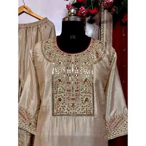 Conjunto de traje Salwar Kameez de seda de diseñador, talla XL, para ocasiones de boda, con lentejuelas y bordados, elegante ropa de boda con lentejuelas. - Product Image 1