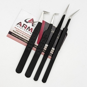 Pinzas para Pestañas Negras Mate de Acero Inoxidable, Probadas a Mano, para Cuidado Personal y Belleza, Pinzas para Extensión de Pestañas con Marca Privada - Product Image 1