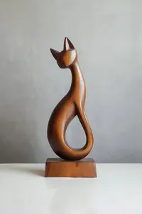 Statue de chat en bois moderne, design minimaliste, finition bois naturel, décoration artistique, sculpture, accent décoratif pour étagère de salon, artisanale - Product Image 6