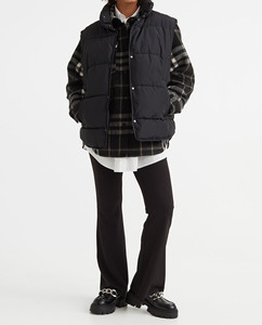 Fashionable Waterproof Heavyweight 100% Polyester Women sleeveless Cotton Hooded <b>Jacket</b> Quilting Dyed Outdoor puffer <b>jacket</b> - Product Image 3