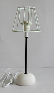 Cameron exporte des lampes artisanales de haute qualité en fibre de banane 100% organique, purement recyclées et fabriquées à Rajasthan. - Product Image 5
