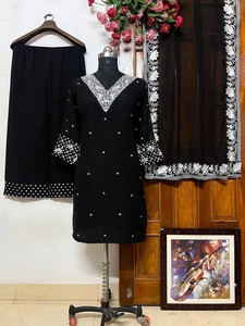2024 nouveauté dames été Boutique robe brodée à la main qualité fête porter au prix de gros - Product Image 3
