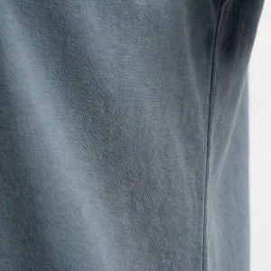 T-shirt col rond pour femme, haut décontracté confortable à manches courtes, personnalisable avec impression ou couleur unie - Product Image 5