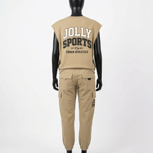 Ensemble de survêtement pour femmes, t-shirt sans manches en coton lourd 200 GSM, pantalon cargo à poches, beige, logo imprimé personnalisé - Product Image 6