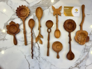ช้อนไม้แกะสลักด้วยมือจากไม้ธรรมชาติ อุปกรณ์ครัวสำหรับทำอาหาร ตัก คลุก ผสม ผลิตในเวียดนาม จำหน่ายส่ง - Product Image 2