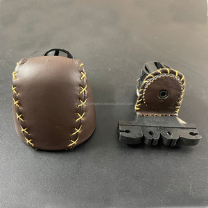 Sacoche de tir à l'arc traditionnelle en cuir, porte-flèches dorsal, pochette kaki Majid Impex Mi-1115 pour la chasse et le tir - Product Image 1