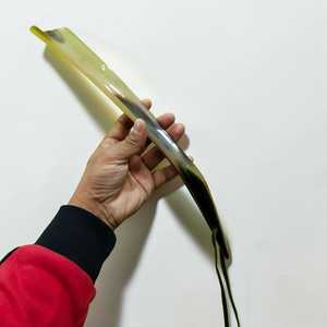 Calzador de Cuerno Natural de Toro de 18 Pulgadas Hecho a Mano con Cordón de Cuero al Mejor Precio - Product Image 1