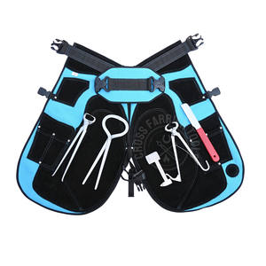 Kit d'outils de fermeur robuste avec testeur de sabots à une main, pince à sabots, tablier de sécurité bleu, couteau à sabots et pince à potence - Product Image 1