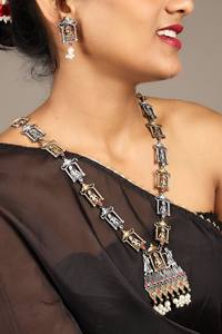 Conjunto de Collar y Pendientes de Latón Bicolor con Plata Oxidada, Motivo de Diosa, Estilo Bohemio, Piedra Roja, Regalo Tradicional - Product Image 3