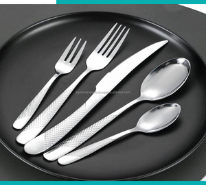 Juego de Cubiertos para Postre, Diseño Elegante y Delgado, Sostenible y Moderno, Tenedores de Acero Inoxidable, Ligeros y Resistentes - Product Image 4