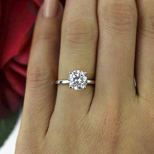 Anillo de Cumpleaños con Diamante Blanco Redondo Precioso en Corte Solitario para Ella, con un Elegante Acabado en Plata de Ley para Uso Diario - Product Image 5