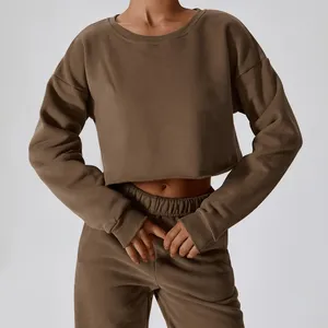 Sweat-shirt à capuche unisexe noir, coupe courte, col rond, coupe classique, manches longues, décontracté, tricoté, uni, en molleton écologique 100% coton - Product Image 3