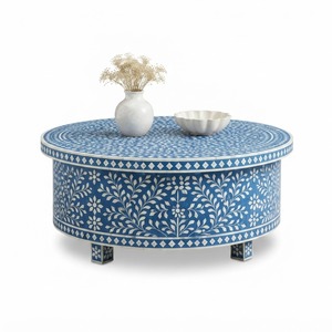 Mesa auxiliar de lujo con incrustaciones de hueso en blanco y negro, mesa auxiliar cilíndrica geométrica de resina con estante abierto de 2 niveles en oferta. - Product Image 3