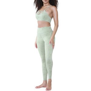 Conjunto de Yoga para Mujer Daniry Industry con Tirantes Cruzados, Leggings de Cintura Alta, Corte Entallado, Transpirable, Degradado Verde, Ropa Deportiva - Product Image 4
