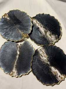 Posavasos de Resina Negra con Hoja de Oro – Regalo Decorativo de Lujo Hecho a Mano con Resina Epoxi - Product Image 2