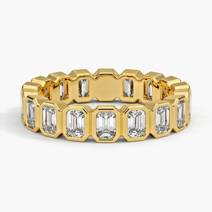 Anillo de Diamantes con Corte Esmeralda y Engaste Completo en Bisel - Product Image 2