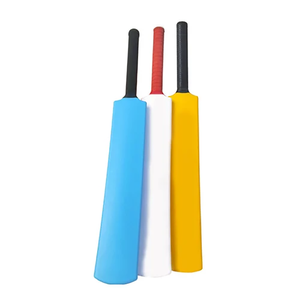 Bâtons de cricket en bois durables de haute qualité, logo personnalisé, design respirant, confortable et léger, taille personnalisée. - Product Image 1