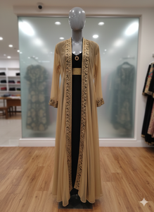 Kaftan Abaya élégant noir et or brodé, en georgette transparente de luxe, avec cape longue ouverte sur le devant et travail Zari traditionnel complexe, idéal pour les fêtes - Product Image 2