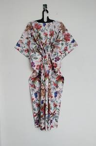 ชุดเดรสคาฟทันผ้าฝ้ายพิมพ์ลายดอกไม้และนก 100% แต่งลูกไม้ สไตล์อินเดีย ความยาวระดับเข่า วินเทจ เหมาะสำหรับใส่คลุมชุดว่ายน้ำ ชุดนอนน้ำหนักเบา ไซส์ใหญ่ ใส่ได้ทุกวัน - Product Image 3