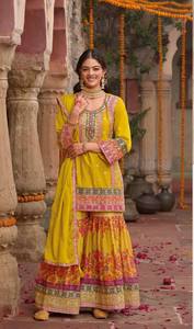 Conjunto de traje Sharara pakistaní de seda Chinon pesada con lentejuelas, estilo tradicional, lo último en moda. - Product Image 4