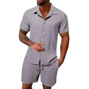 Ensemble de vêtements pour homme en deux pièces de couleur unie, chemise à manches courtes et short, ensemble en lin de 2 pièces, tendance été - Product Image 1