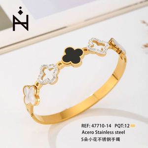 Bracelet à breloques tendance en acier inoxydable plaqué or, motif petite fleur, bijoux pour femmes - Product Image 1