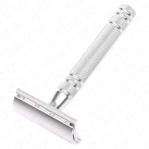 Maquinilla de Afeitar de Seguridad Premium Plateada con Cabezal de Latón y Mango Metálico para Hombre, con Opciones de Personalización de Marca - Product Image 4