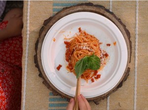 Assiette jetable biodégradable en bagasse de canne à sucre de 7 pouces, sans plastique, non toxique, certifiée ISO, compostable, écologique, sans BPA - Product Image 2