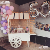 Chariot à bonbons moderne et luxueux pour fêtes d'anniversaire et mariages - Bois de teck durable, taille personnalisée, stand alimentaire, décoration de mariage