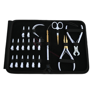 Kit Completo de Herramientas para Extensiones de Cabello Blanco: Microperlas, Crimpadora, Cortador de Queratina, Herramienta de Bucle, Agujas Curvas, Pinzas de Seccionamiento - Product Image 1