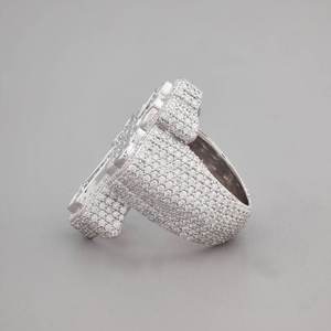 Élégante bague en argent sterling avec moissanite taille brillant ronde sertie clos, bijou haut de gamme pour mariage, anniversaire ou promesse, pour femmes et hommes - Product Image 4