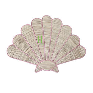 Tendance du moment : Assiettes de présentation écologiques en jonc de mer naturel, style bohème, 35 cm, tissées à la main, pour décoration de table de mariage, festonnées - Product Image 1