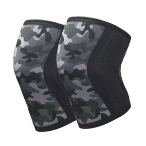 Manchon de compression en néoprène 7 mm camouflage foncé pour le soutien des coudes, idéal pour la musculation, l'entraînement en salle de sport et les activités tactiques – Personnalisable - Product Image 1