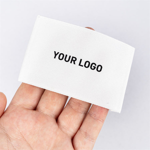 Etiqueta tejida bordada personalizada, etiqueta rectangular de tela para prendas, etiqueta negra cosida por un lado para ropa - Product Image 2