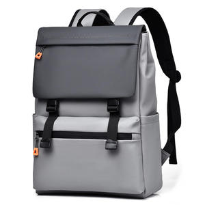 Sac à dos vintage en cuir véritable de qualité supérieure avec compartiment pour ordinateur portable de 15,6 pouces, idéal pour le travail et le bureau - Product Image 4