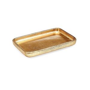 Bandeja Decorativa Dorada para Toallas y Llaves – Pequeño Plato Rectangular de Latón con Acabado Metálico Envejecido - Product Image 1