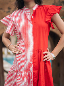 ชุดเดรสยาวพิมพ์ลายสไตล์ตรงสำหรับงานปาร์ตี้ริมชายหาด คอลเลคชั่นใหม่ ดีไซน์เนอร์แบรนด์ดัง เหมาะสำหรับเป็นของขวัญวันเกิด  จำหน่ายในราคาขายส่งที่ Wholesale Dresses - Product Image 4