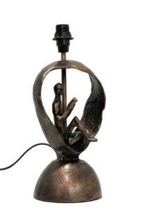 Lampe de table artistique en forme d'homme lisant - Lampe de bureau sculpturale en aluminium moulé finition bronze pour la maison, le bureau, la bibliothèque et la décoration de chevet - Product Image 2