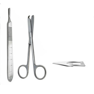 กรรไกรตัดไหมผ่าตัดแบบพรีเมียม ขนาด 4.5 นิ้ว พร้อมด้ามจับมีดผ่าตัดและใบมีดผ่าตัด ชุดเครื่องมือแพทย์สำหรับการผ่าตัด - Product Image 2