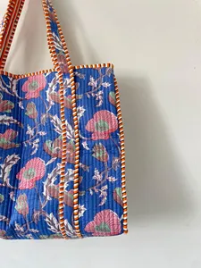 Bolsa de Mano de Algodón Azul Acolchada Premium con Estampado Floral Hecho a Mano, Bolsa de Compras Ligera, Bolso de Hombro para Mujer - Product Image 3