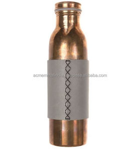Botellas de metal para agua Diseño simple con cubierta de cuero Precio razonable Utensilios de cocina Botella de metal de acero inoxidable - Product Image 3