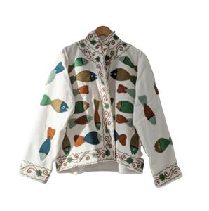 Chaqueta de Algodón Reversible Ecológica con Adornos Florales de Invierno y Cuello Alto, Hecha en India, para Mujer, Estilo Elegante - Product Image 1